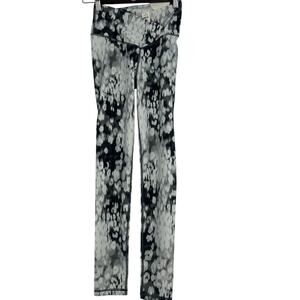 Aerie Offline 7/8 Leggings Size Small Black White Gray Hi-Rise Abstract Print